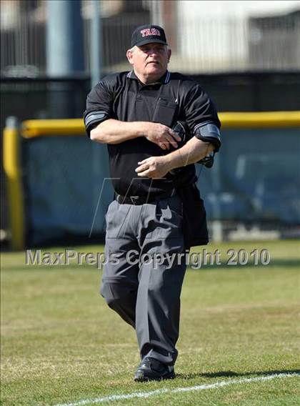 Thumbnail 3 in Naaman Forest vs. McKinney North (Carrollton Diamond Classic) photogallery.