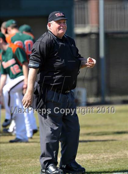 Thumbnail 2 in Naaman Forest vs. McKinney North (Carrollton Diamond Classic) photogallery.