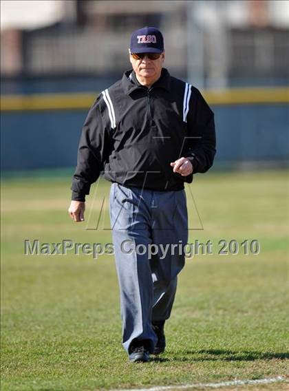 Thumbnail 1 in Naaman Forest vs. McKinney North (Carrollton Diamond Classic) photogallery.