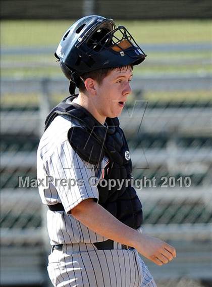 Thumbnail 3 in Naaman Forest vs. McKinney North (Carrollton Diamond Classic) photogallery.