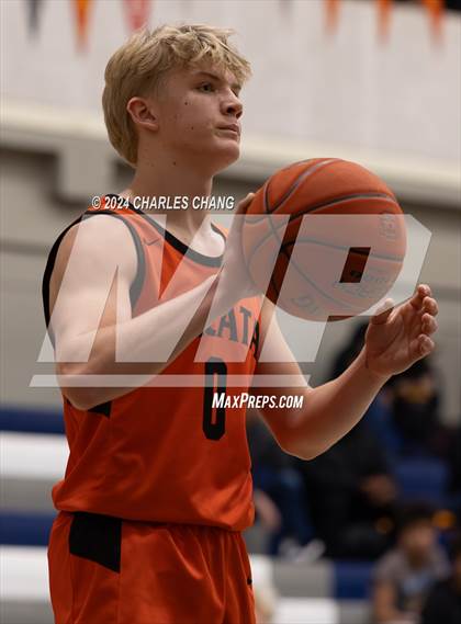 Thumbnail 2 in Arcata vs. Lincoln (Bambauer Tournament) photogallery.