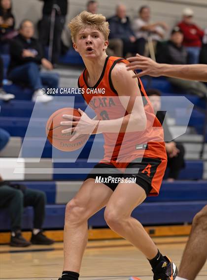 Thumbnail 1 in Arcata vs. Lincoln (Bambauer Tournament) photogallery.