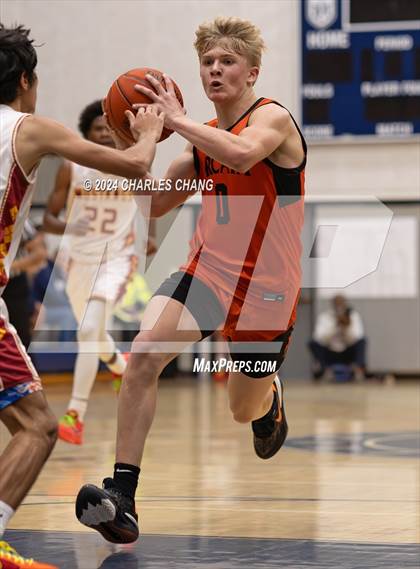 Thumbnail 2 in Arcata vs. Lincoln (Bambauer Tournament) photogallery.