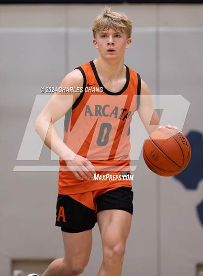 Thumbnail 1 in Arcata vs. Lincoln (Bambauer Tournament) photogallery.