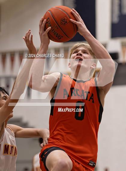 Thumbnail 1 in Arcata vs. Lincoln (Bambauer Tournament) photogallery.