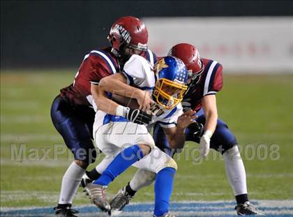 Thumbnail 3 in Hamilton vs. St. Margaret's (CIF State Small Schools Final) photogallery.