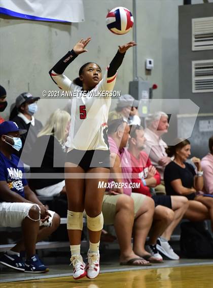 Thumbnail 3 in Lyman vs. Lake Highland Prep (Nike Tournament of Champions) photogallery.