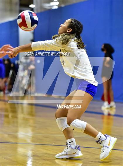 Thumbnail 2 in Lyman vs. Lake Highland Prep (Nike Tournament of Champions) photogallery.