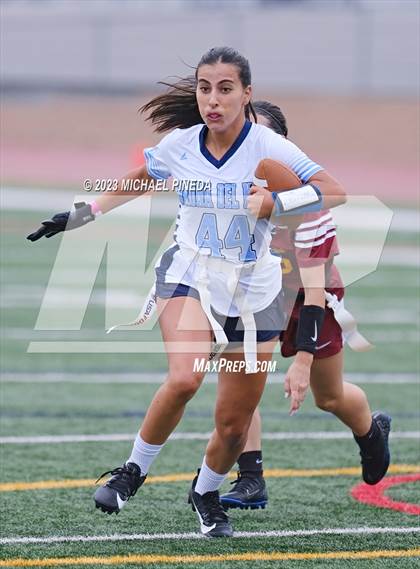 Thumbnail 2 in Corona del Mar vs Esperanza (South County Showdown) photogallery.