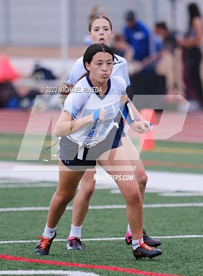 Thumbnail 2 in Corona del Mar vs Esperanza (South County Showdown) photogallery.