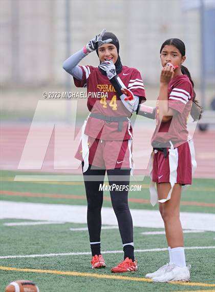 Thumbnail 3 in Corona del Mar vs Esperanza (South County Showdown) photogallery.