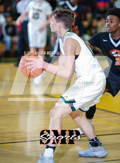 Thumbnail 3 in Coloma vs Benton Harbor (MHSAA District Playoff) photogallery.