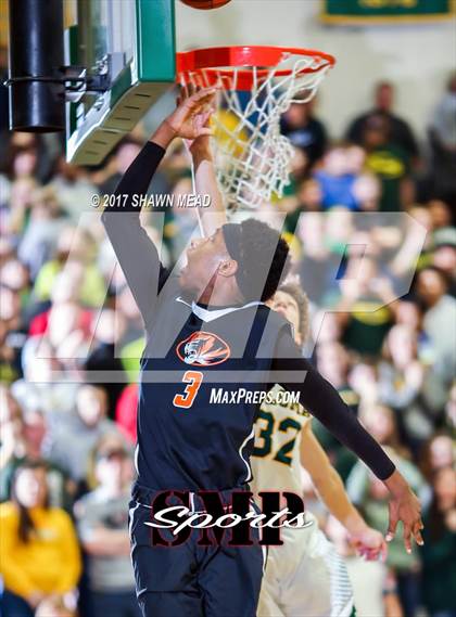 Thumbnail 1 in Coloma vs Benton Harbor (MHSAA District Playoff) photogallery.