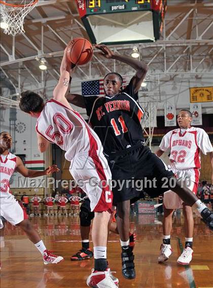 Thumbnail 3 in Mt. Vernon vs Centralia (3A Regionals Semifinals) photogallery.