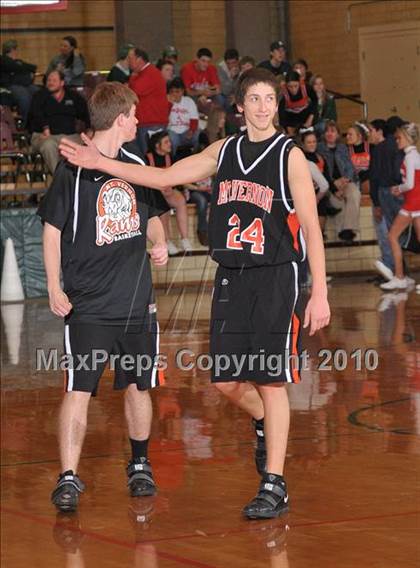 Thumbnail 3 in Mt. Vernon vs Centralia (3A Regionals Semifinals) photogallery.
