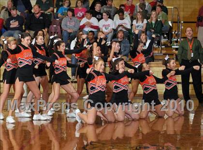 Thumbnail 3 in Mt. Vernon vs Centralia (3A Regionals Semifinals) photogallery.