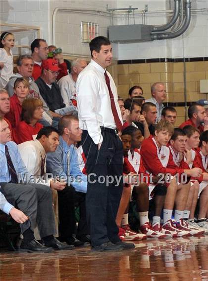 Thumbnail 2 in Mt. Vernon vs Centralia (3A Regionals Semifinals) photogallery.