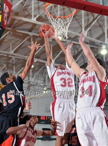 Thumbnail 2 in Mt. Vernon vs Centralia (3A Regionals Semifinals) photogallery.
