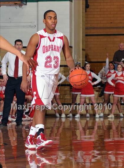 Thumbnail 1 in Mt. Vernon vs Centralia (3A Regionals Semifinals) photogallery.
