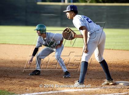 Thumbnail 1 in Calera vs Holtville photogallery.