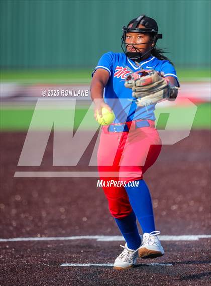 Thumbnail 2 in Moore @ Mustang photogallery.