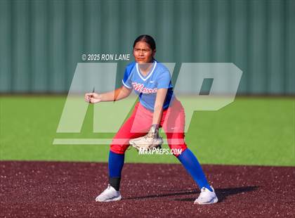 Thumbnail 2 in Moore @ Mustang photogallery.