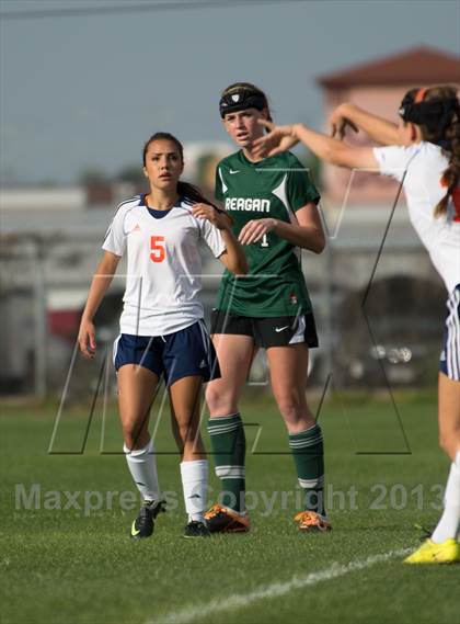 Thumbnail 1 in Reagan @ Brandeis photogallery.
