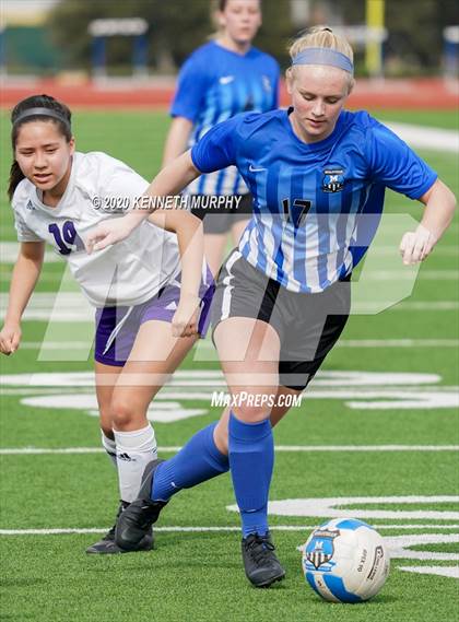 Thumbnail 2 in Midlothian vs. University photogallery.