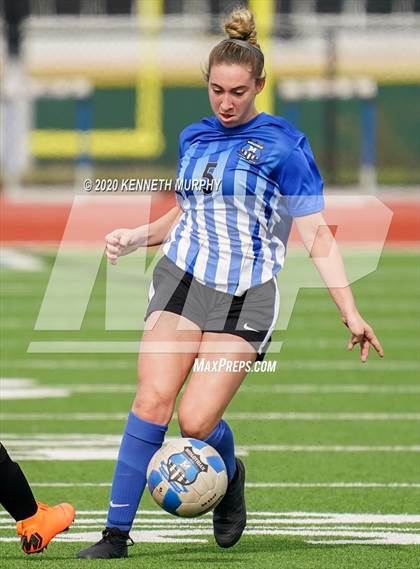 Thumbnail 1 in Midlothian vs. University photogallery.