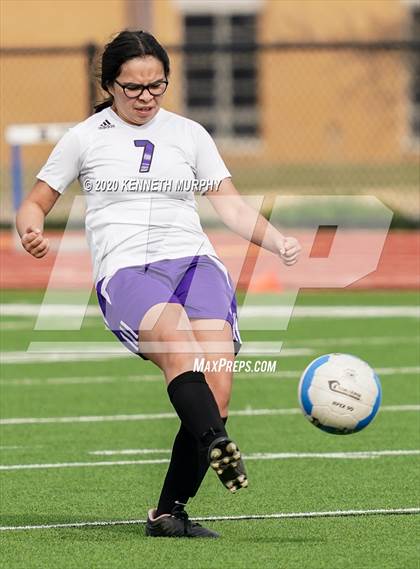 Thumbnail 3 in Midlothian vs. University photogallery.