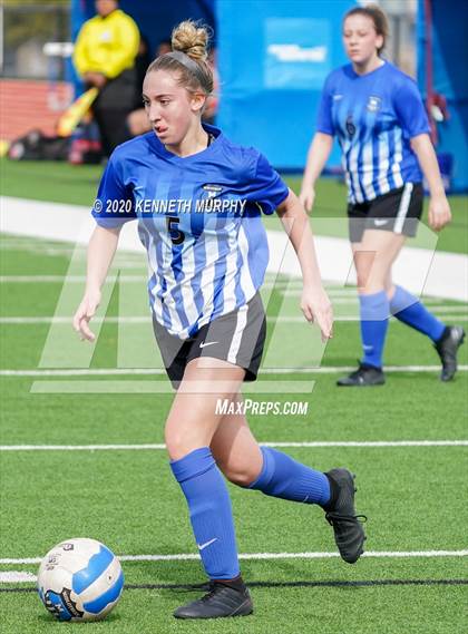 Thumbnail 3 in Midlothian vs. University photogallery.