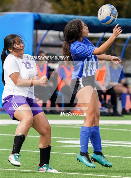 Thumbnail 1 in Midlothian vs. University photogallery.