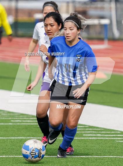 Thumbnail 2 in Midlothian vs. University photogallery.