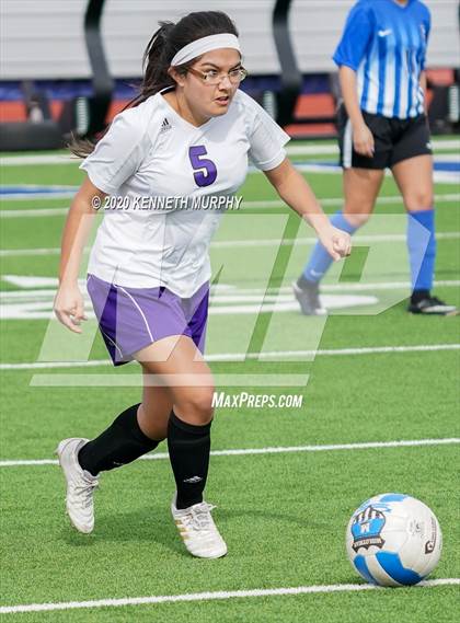 Thumbnail 2 in Midlothian vs. University photogallery.