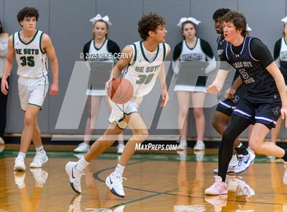 Thumbnail 1 in Piper @ De Soto photogallery.