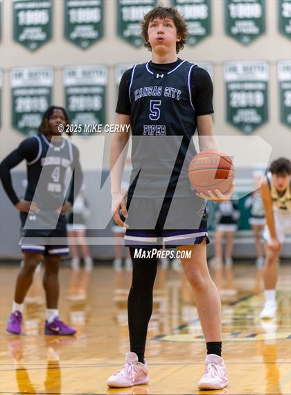 Thumbnail 2 in Piper @ De Soto photogallery.