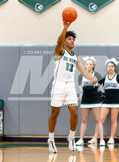 Thumbnail 1 in Piper @ De Soto photogallery.
