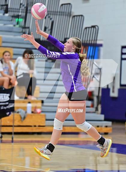 Thumbnail 3 in Green Mountain vs Arvada West photogallery.