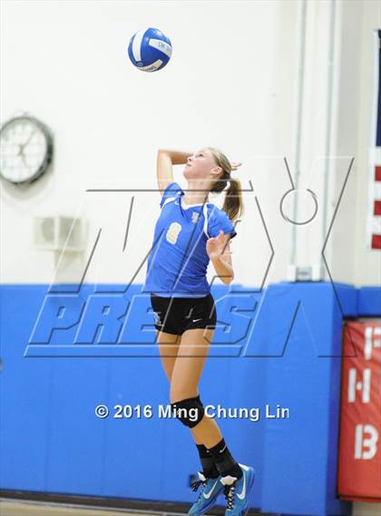 Thumbnail 1 in Mira Costa @ Santa Margarita photogallery.