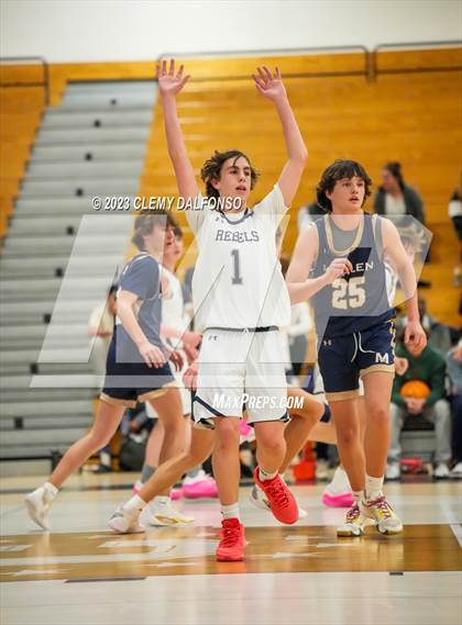 Thumbnail 2 in Mullen @ Columbine photogallery.
