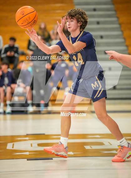 Thumbnail 2 in Mullen @ Columbine photogallery.