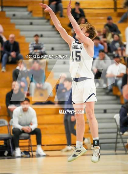 Thumbnail 2 in Mullen @ Columbine photogallery.
