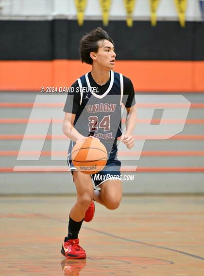 Thumbnail 2 in JV: Union Mine vs. Roseville (Tiger Classic) photogallery.