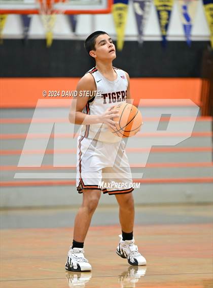 Thumbnail 1 in JV: Union Mine vs. Roseville (Tiger Classic) photogallery.