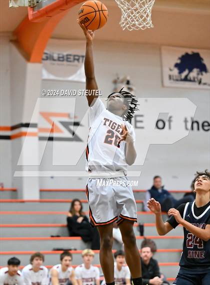 Thumbnail 1 in JV: Union Mine vs. Roseville (Tiger Classic) photogallery.
