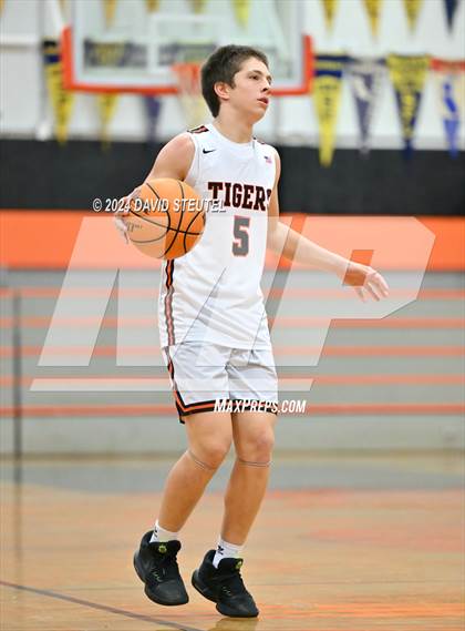 Thumbnail 2 in JV: Union Mine vs. Roseville (Tiger Classic) photogallery.
