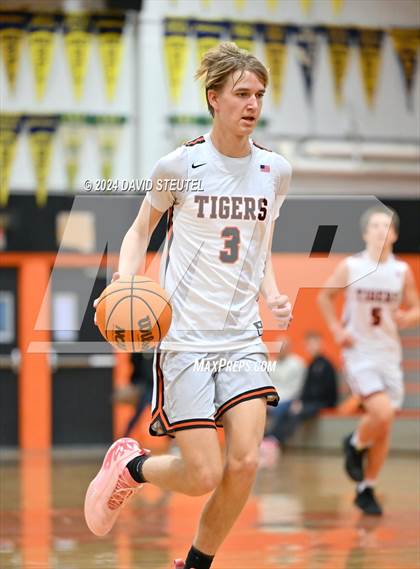 Thumbnail 3 in JV: Union Mine vs. Roseville (Tiger Classic) photogallery.