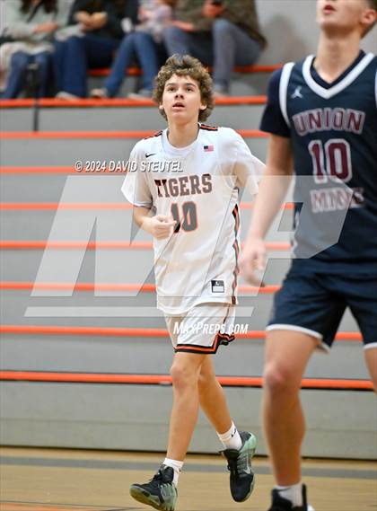 Thumbnail 3 in JV: Union Mine vs. Roseville (Tiger Classic) photogallery.