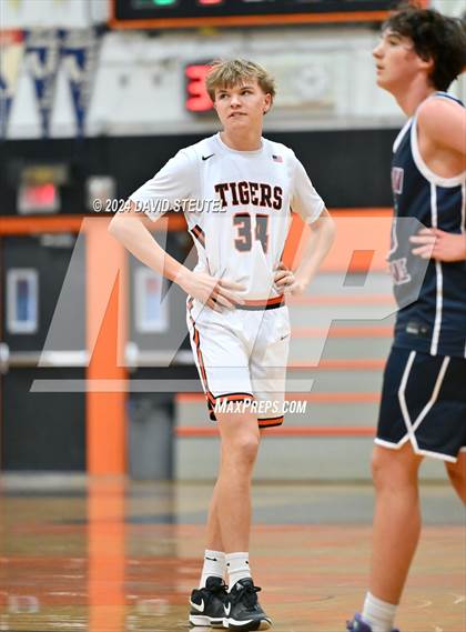 Thumbnail 2 in JV: Union Mine vs. Roseville (Tiger Classic) photogallery.