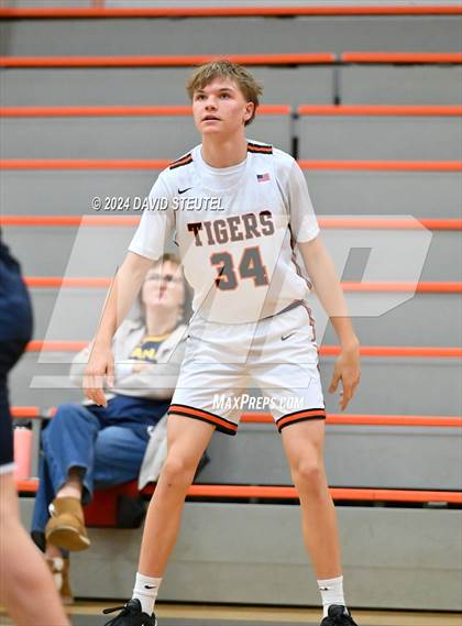 Thumbnail 2 in JV: Union Mine vs. Roseville (Tiger Classic) photogallery.